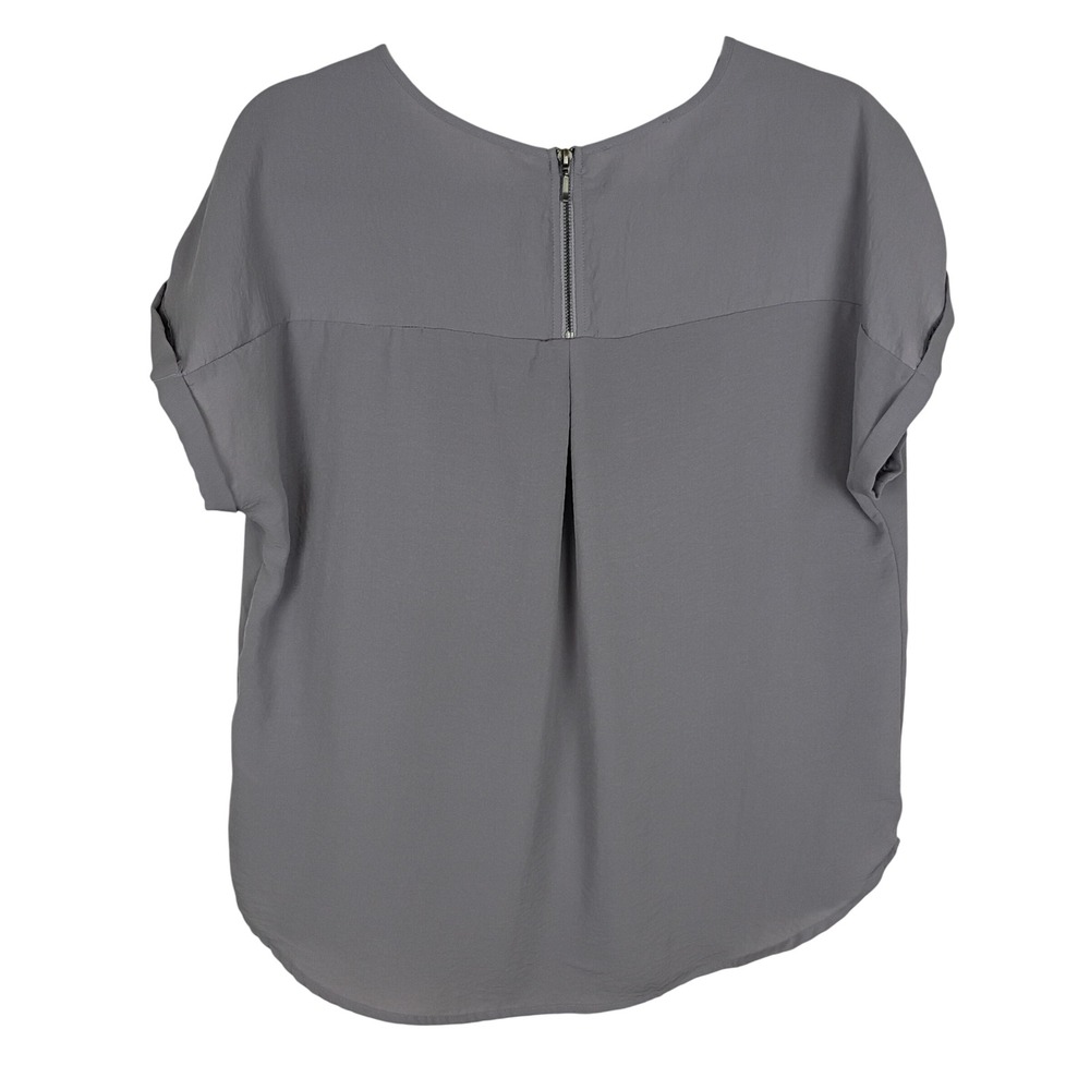 Maurices Womens Mauve Short Sleeve Zip Back Rolled Cuff Blouse Top Small - Picture 2 of 6